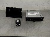 Radio / CD-Player / DVD-Player / Navigation