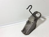 Engine mounting bracket