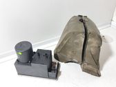 Central locking vacuum pump