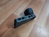 Engine mounting bracket