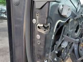 Serrure de porte avant