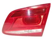 Tailgate rear/tail lights