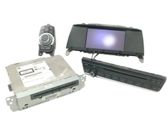 Radio / CD-Player / DVD-Player / Navigation