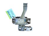 Engine mount bracket