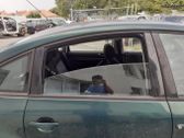 Rear door manual window regulator