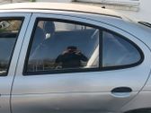 Rear door manual window regulator