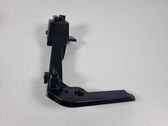 Fender mounting bracket