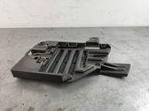 Headlight/headlamp mounting bracket