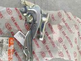 Engine bonnet/hood hinges