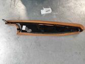 Autres éléments de garniture de porte arrière