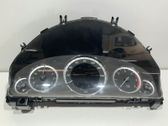 Geschwindigkeitsmesser Cockpit