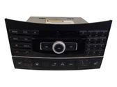 Radio / CD-Player / DVD-Player / Navigation