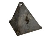 Engine mounting bracket