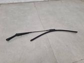 Windshield/front glass wiper blade
