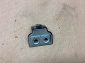 Fender mounting bracket