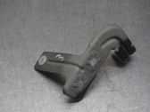Fender mounting bracket
