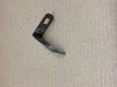 Fender mounting bracket