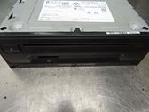 Radio / CD-Player / DVD-Player / Navigation