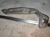 Engine bonnet/hood hinges