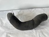 Intercooler pipe mounting bracket