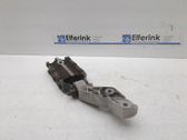 Engine mount bracket