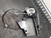Serrure de porte avant