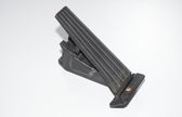 Accelerator throttle pedal