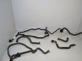 Tuyau de liquide de refroidissement moteur