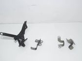 Fender mounting bracket