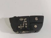 Gear shift selector indicator