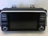 Radio / CD-Player / DVD-Player / Navigation