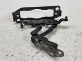 Engine bonnet/hood hinges