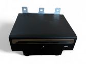 Radio / CD-Player / DVD-Player / Navigation