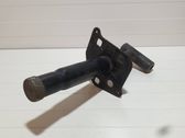 Front bumper mounting bracket