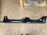 Front sill (body part)
