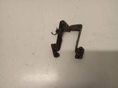 Front bumper mounting bracket