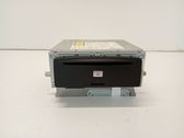 Radio / CD-Player / DVD-Player / Navigation