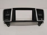 Grille d'aération centrale