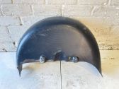 Rear arch fender liner splash guards