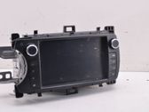 Radio / CD-Player / DVD-Player / Navigation