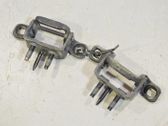Tailgate/trunk/boot hinge