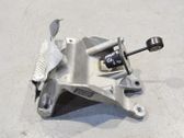 Engine mounting bracket