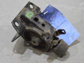 Engine mounting bracket