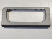 Panneau de garniture console centrale