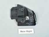 Rear bumper mounting bracket