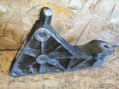 Engine mounting bracket