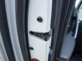 Cerradura de puerta trasera