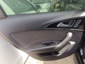 Moldura del tarjetero de la puerta trasera