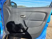 Revestimiento de puerta delantera