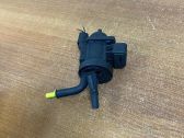 Engine mount vacuum valve